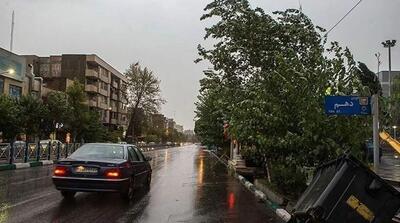 هواشناسی: وقوع رگبار و رعد و برق در نقاط مختلف کشور / پیش‌بینی گرد و خاک برای شرق، غرب و جنوب - مردم سالاری آنلاین