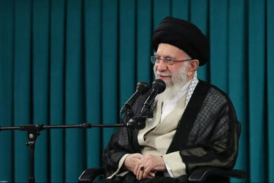 رهبر معظم انقلاب: انقلاب ایران دنیای غرب را غافلگیر کرد/ دشمن هیچ غلطی نمی تواند بکند