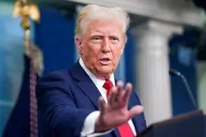 صداوسیما با کپی‌برداری از «پشه» چهره ترامپ را نقاشی کرد/عکس