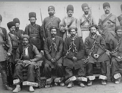 دزدان سرگردنه در اسارت نظمیه چی ها دوره قاجاریه (عکس)