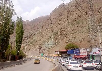 تردد روان در آزادراه تهران-شمال/ ترافیک سنگین در جاده چالوس