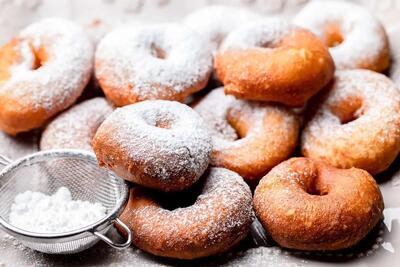 طرز تهیه دونات روسی اصل؛ شیرینی خانگی با طعم بی‌نظیر