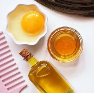 طرز تهیه بهترین ماسک روغن زیتون و تخم‌مرغ برای تقویت مو