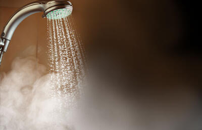 آیا آب داغ برای پوست مضر است؟