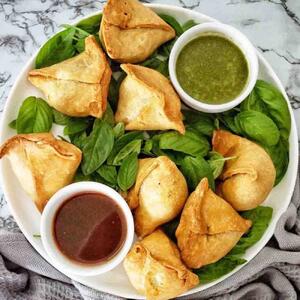 طرز تهیه سمبوسه با نان پیتا به روش فست فودی