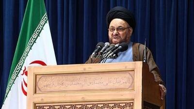 امام‌ جمعه اصفهان: اگر جمهوری اسلامی ایران امروز به قدرت نرسیده بود، بدون تردید دشمنان، ضربات سنگینی به ملت ایران وارد می‌کردند / آمریکا باید بداند در صورت هرگونه تجاوز یا تخطی، با واکنشی سخت و شکستی سنگین مواجه خواهد شد