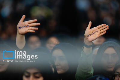 «پنجره»ای به حضور طیف‌های مختلف مردم در مراسم سالگرد ارتحال حضرت امام خمینی