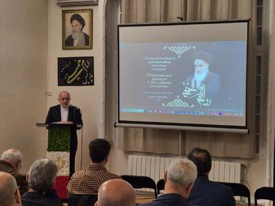 امام خمینی (ره) اثبات کرد که می‌توان بدون تکیه به شرق یا غرب مسیر پیشرفت را طی کرد