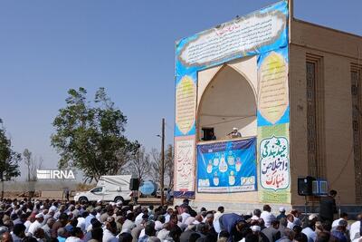 امام جمعه زاهدان: عید قربان، فرصتی برای رهایی از نفس و یاری نیازمندان است