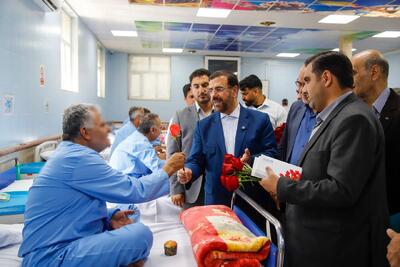 ادای احترام به سال‌های خاموش ایثار؛ دیدار استاندار فارس با جانبازان اعصاب و روان