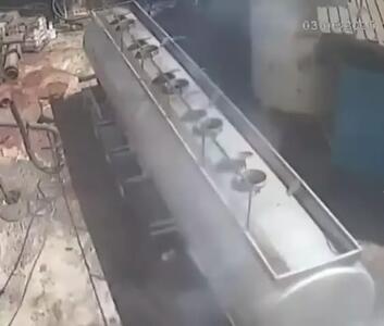 لحظه ترسناک انفجار یک تانکر در ترکیه