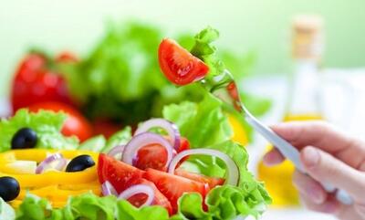 سبزیجات زیاد بخوریم این مشکلات برایمان پیش می‌آید