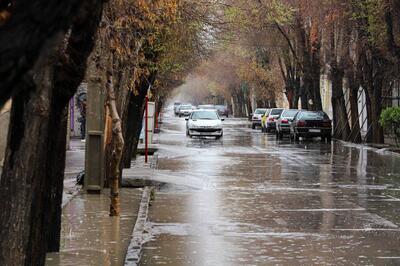 بارش باران و رعد و برق در ۲۳ استان کشور