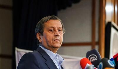 همتی: قیمت‌ها روزانه در حال تغییر است؛ مردم اذیت می‌شوند
