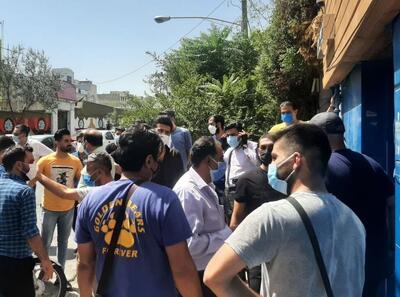 ببینید / اعتراض هواداران استقلال؛ پای آمبولانس هم وسط آمد