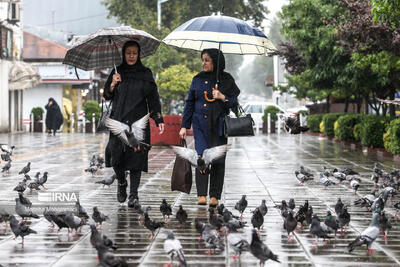 ماندگاری خنکای هوا تا چهارشنبه در تهران/ احتمال وقوع توفان تندری