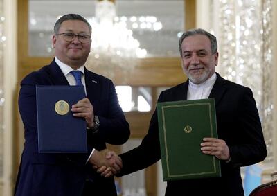 امضای تفاهمنامه میان وزاری خارجه ایران و قزاقستان
