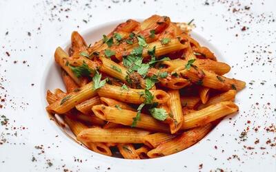 طرز تهیه پاستا به سبک خیابان های ایتالیا+ فیلم