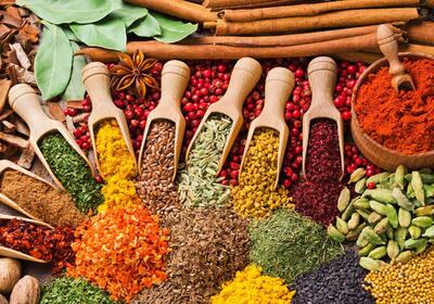 ادویه‌هایی سودمند و شگفت‌انگیز برای بانوان - سبک ایده آل