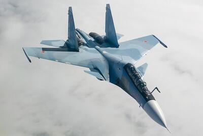 مانور خیره‌کننده و نفس‌گیر جنگنده Su-30 SM روسیه
