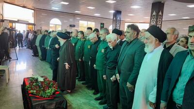 عکس/ پیکر مادر حاج صادق آهنگران در اهواز تشییع شد