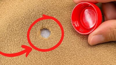 لباس های قدیمی را دور نیندازید/ ترفند فوق العاده خلاقانه ی تعمیر دستی برای سوراخ ها!