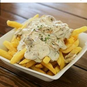 طرز تهیه عصرانه خوشمزه سیب زمینی با سس قارچ