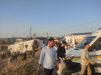 واژگونی اتوبوس در محور آذرشهر - ایلخچی ۱۸ مصدوم به جا گذاشت