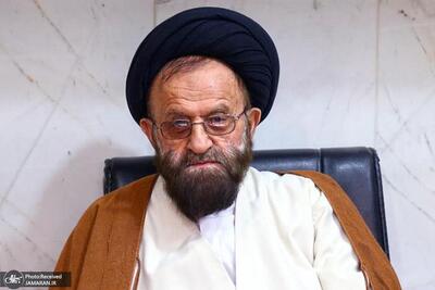 آیت‌الله حسینی مازندرانی: امام خمینی(س) معتقد بود اگر کاری برای خدا کردی نباید توقعی از بندگانش داشته باشی/ هرچه ما داریم از امام است/ باید راه انقلاب و راه امام را ادامه دهیم