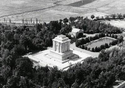 بنای مقبره فردوسی با فروش تمبر پستی کلید خورد