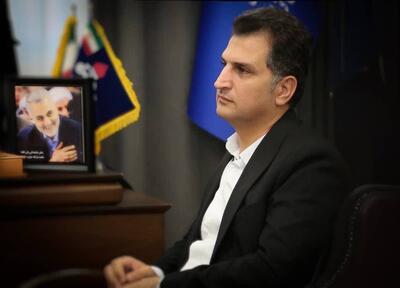 انتقاد رئیس شورای شهر خارگ از بی‌توجهی به اشتغال بومیان جزیره