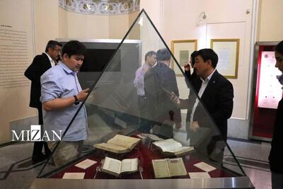 بازدید مسئولان فرهنگستان علوم قزاقستان از کتابخانه و موزه ملی ملک