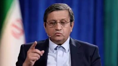 همتی: قیمت دلار بیشتر از این سقوط می‌کند