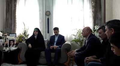 ویدیوی عجیب از دیدار دختر پزشکان با خانوده الهه حسین‌نژاد