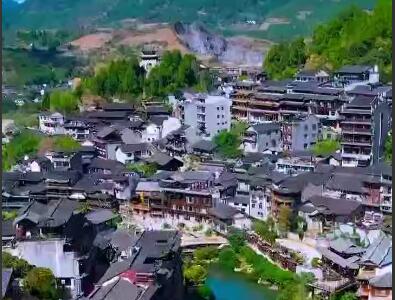 خانه‌هایی بر روی آب در چین