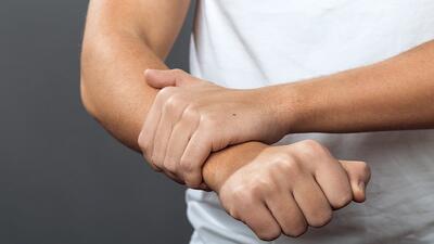 آموزش حرکات برای تقویت عضلات مچ دست