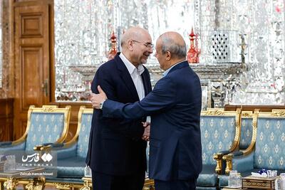 عکس/ دیدار یکی از گروه‌های مقاومت فلسطینی با قالیباف