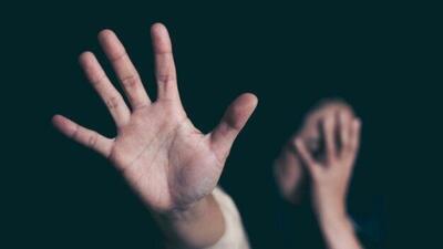 حدود ۱۰ سال از معطل ماندن لایحه مقابله با خشونت علیه زنان می‌گذرد/دولت و مجلس به فکر چاره‌ باشند
