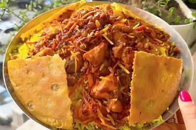 طرز تهیه ماش پلو خوشمزه و مجلسی با مرغ (فیلم)