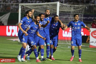 منیعی: کسی دلسوز استقلال نیست/ سیدورف را آوردند تا هواداران را بازی دهند
