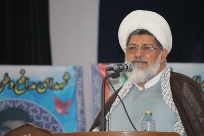 زندگی در کنار شهدا یک نعمت بزرگ است