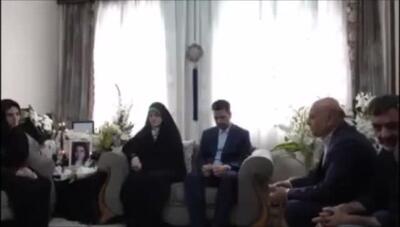 دیدار دختر و داماد پزشکیان با خانواده داغدار الهه حسین‌نژاد