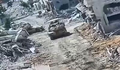 انفجار تانک اسرائیلی توسط رزمنده شجاع فلسطینی (فیلم)