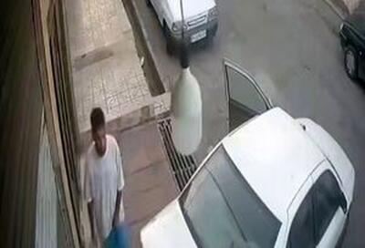 ویدویی از سرقت عجیب یک لامپ در اسلامشهر