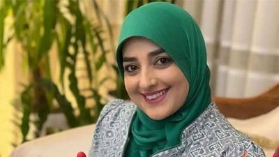 تصویر روز | جذابیت خاص ستاره سادات قطبی قیافه دهه شصتی که هنوز در دنیای مد روز طرفدار دارد | گلی شی