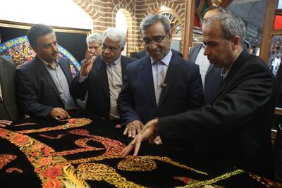 استاندار خراسان رضوی: ساختار حمایتی صنعت فرش نیاز به احیا دارد