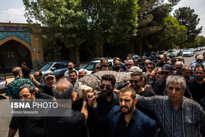مراسم خاکسپاری امیر سمواتی