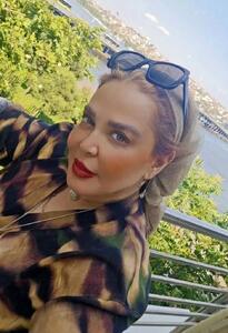 بهاره رهنما با استایل پلنگی و کفش عجیب در استانبول غوغا کرد!/ تصاویر