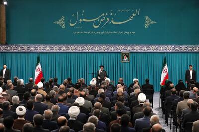 رهبری: مجلس در احضار مسئولان دولتی و سوال از آنها و تحقیق و تفحص به حداقل اکتفا کند /مجلس باید نشانه عزم و اراده ملی باشد