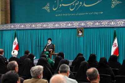 رهبر انقلاب : انقلابیگیری این است که اغراض شخصی و سلیقه سیاسی کنار گذاشته شود